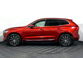 Подержанный автомобиль Volvo XC60 2018 года (8 фото)
