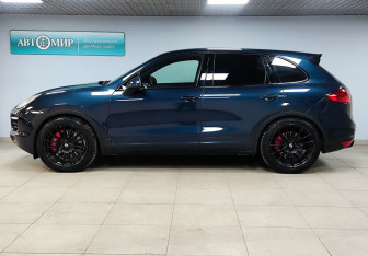 Подержанный автомобиль Porsche Cayenne 2012 года (8 фото)