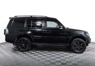 Подержанный автомобиль Mitsubishi Pajero 2007 года (4 фото)