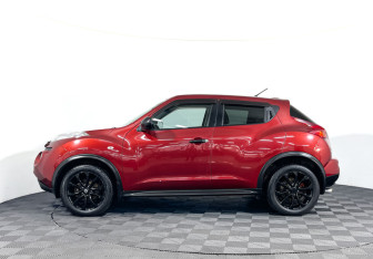 Подержанный автомобиль Nissan Juke 2011 года (8 фото)
