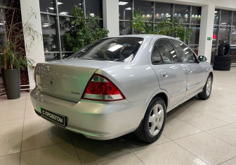 Подержанный автомобиль Nissan Almera Classic 2010 года (5 фото)