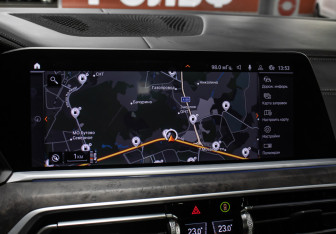 Подержанный автомобиль BMW X7 2021 года (29 фото)