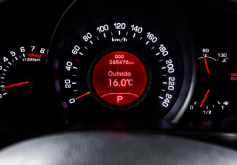 Подержанный автомобиль Kia Sportage 2011 года (11 фото)
