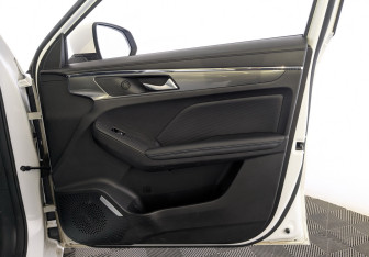 Подержанный автомобиль Haval Jolion 2023 года (24 фото)