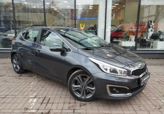 Подержанный автомобиль Kia Ceed Hatchback 2016 года (3 фото)