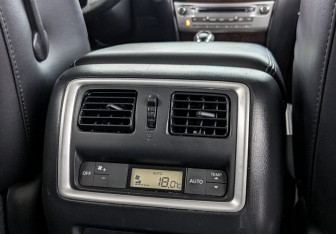 Подержанный автомобиль Infiniti QX60 2018 года (29 фото)