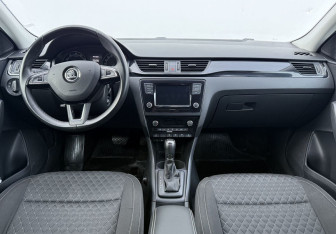 Подержанный автомобиль Skoda Rapid Liftback 2017 года (12 фото)