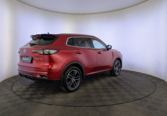 Подержанный автомобиль Changan UNI-S 2024 года (5 фото)