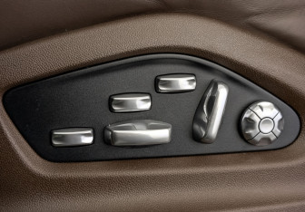 Подержанный автомобиль Porsche Cayenne 2021 года (26 фото)