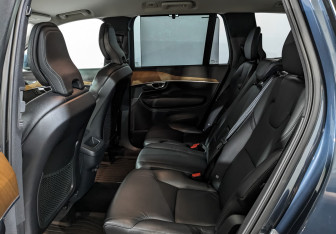 Подержанный автомобиль Volvo XC90 2018 года (18 фото)