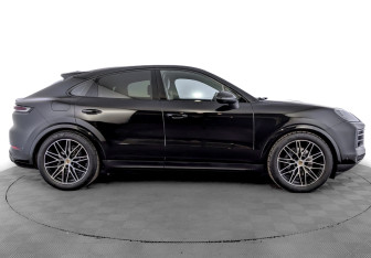 Подержанный автомобиль Porsche Cayenne 2023 года (4 фото)