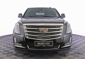Подержанный автомобиль Cadillac Escalade Suv 2020 года (2 фото)