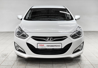 Подержанный автомобиль Hyundai i40 Sedan 2014 года (2 фото)