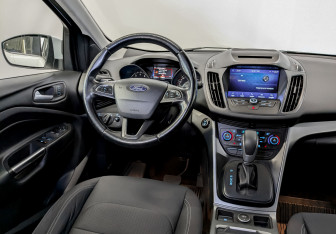 Подержанный автомобиль Ford Kuga 2017 года (29 фото)