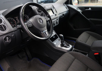 Подержанный автомобиль Volkswagen Tiguan 2016 года (12 фото)
