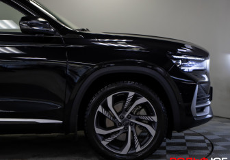 Подержанный автомобиль Geely Monjaro 2023 года (28 фото)