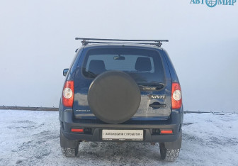 Подержанный автомобиль Chevrolet Niva 2017 года (6 фото)