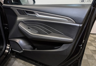 Подержанный автомобиль Haval F7 2021 года (23 фото)