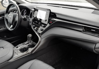Подержанный автомобиль Toyota Camry Sedan 2021 года (13 фото)
