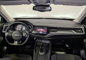 Подержанный автомобиль Haval F7 2019 года (13 фото)