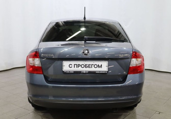 Подержанный автомобиль Skoda Rapid Liftback 2014 года (5 фото)