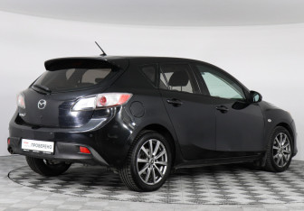 Подержанный автомобиль Mazda 3 Hatchback 2010 года (3 фото)