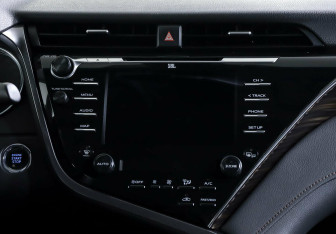 Подержанный автомобиль Toyota Camry Sedan 2019 года (13 фото)