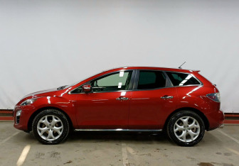 Подержанный автомобиль Mazda CX-7 2011 года (8 фото)