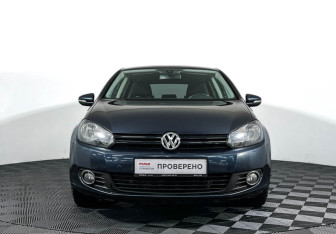 Подержанный автомобиль Volkswagen Golf Hatchback 2011 года (2 фото)