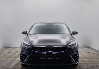 Подержанный автомобиль Kia Cerato Sedan 2020 года (8 фото)