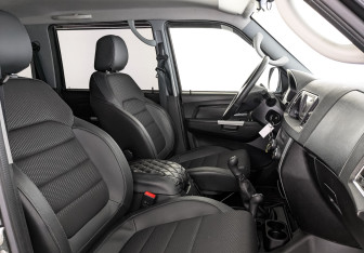 Подержанный автомобиль УАЗ Patriot 2024 года (24 фото)