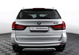 Подержанный автомобиль BMW X5 2016 года (6 фото)