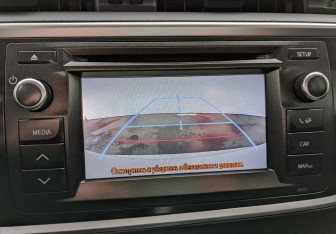 Подержанный автомобиль Toyota Auris Hatchback 2013 года (28 фото)