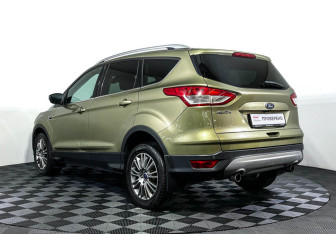 Подержанный автомобиль Ford Kuga 2013 года (7 фото)