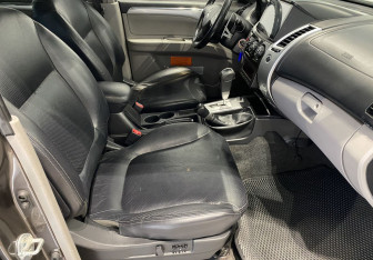 Подержанный автомобиль Mitsubishi Pajero Sport 2011 года (9 фото)