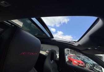 Подержанный автомобиль Jetour Dashing 2024 года (11 фото)