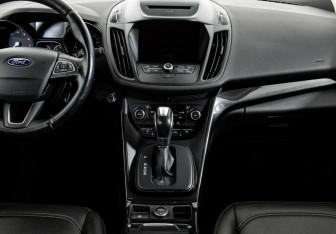 Подержанный автомобиль Ford Kuga 2017 года (9 фото)