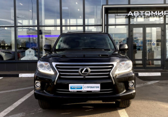 Подержанный автомобиль Lexus LX 2015 года (2 фото)