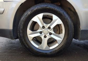 Подержанный автомобиль Volkswagen Passat Wagon 2003 года (13 фото)