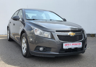 Подержанный автомобиль Chevrolet Cruze Sedan 2011 года (3 фото)