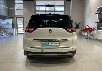 Подержанный автомобиль Renault Scenic 2018 года (5 фото)