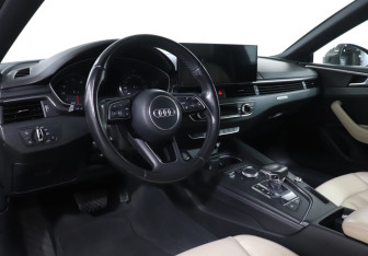 Подержанный автомобиль Audi A5 Coupe 2016 года (13 фото)