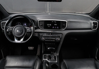 Подержанный автомобиль Kia Sportage 2018 года (12 фото)