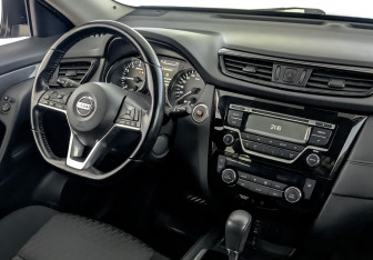 Подержанный автомобиль Nissan X-Trail 2019 года (26 фото)
