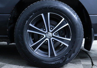 Подержанный автомобиль Hyundai Grand Starex 2016 года (5 фото)