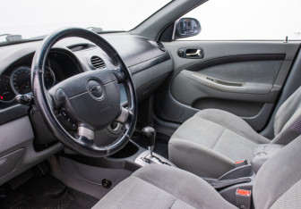 Подержанный автомобиль Chevrolet Lacetti Hatchback 2008 года (9 фото)