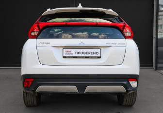 Подержанный автомобиль Mitsubishi Eclipse Cross 2022 года (5 фото)