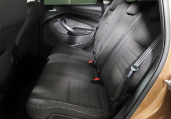 Подержанный автомобиль Ford Kuga 2013 года (10 фото)