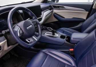 Подержанный автомобиль Haval F7 2022 года (10 фото)
