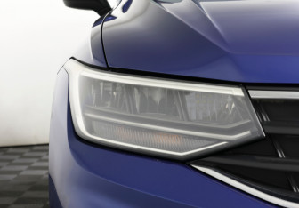 Подержанный автомобиль Volkswagen Tiguan 2021 года (22 фото)